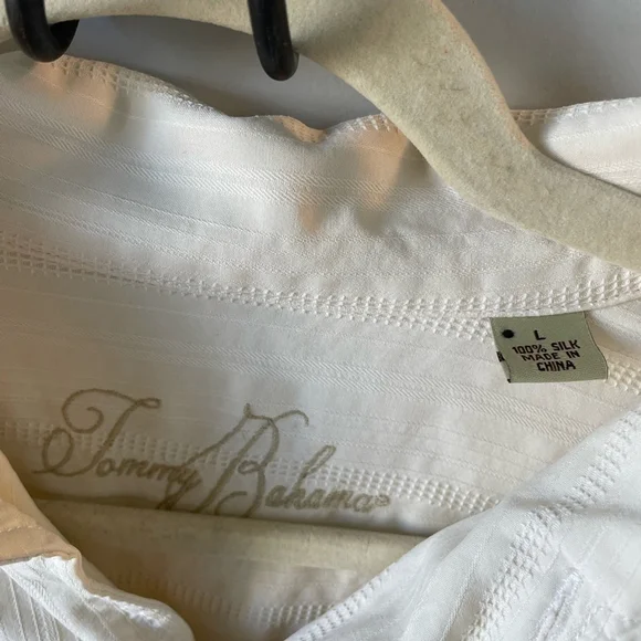 Tommy Bahama men’s cream color textured 100% silk button down shirt size Large - Picture 2 of 5